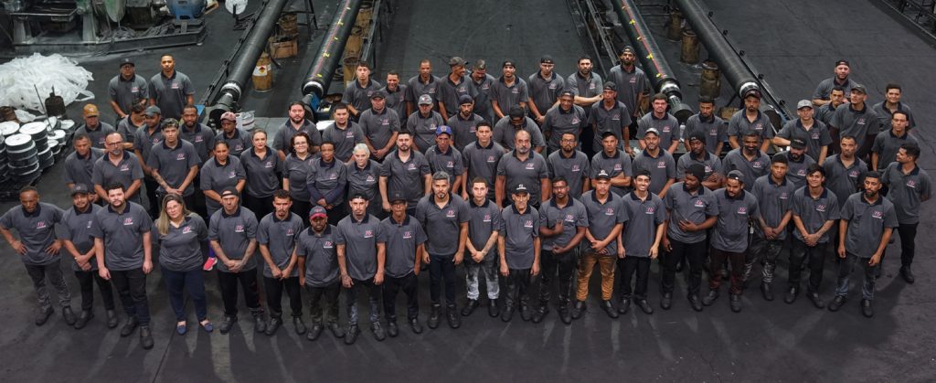 Funcionários da empresa MaxxFlex - mangueiras e mangotes industriais